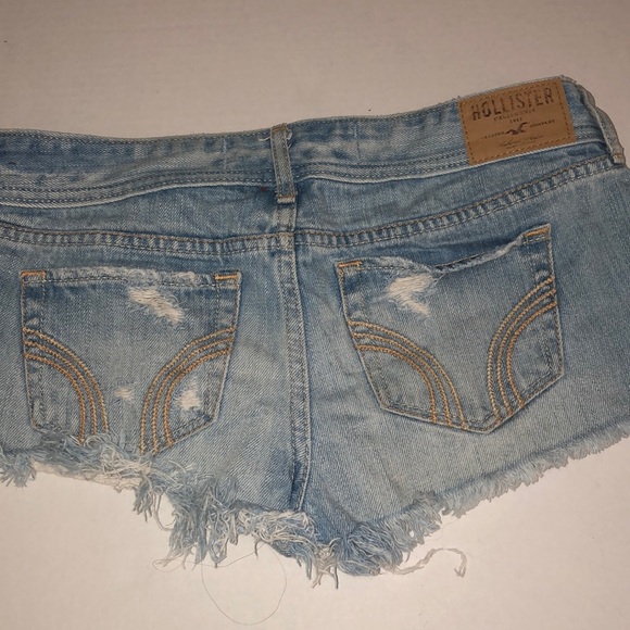 Light wash Hollister Denim Shorts Low waisted - Picture 3 of 6